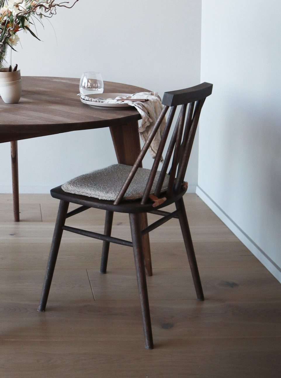 2K2H_DiningChair-Non_ER_30_yggoglyng