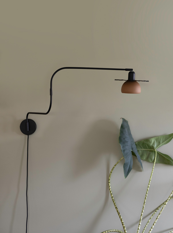 1K_Krum-Spring_WallLamp_23_B__02_ yggoglyng